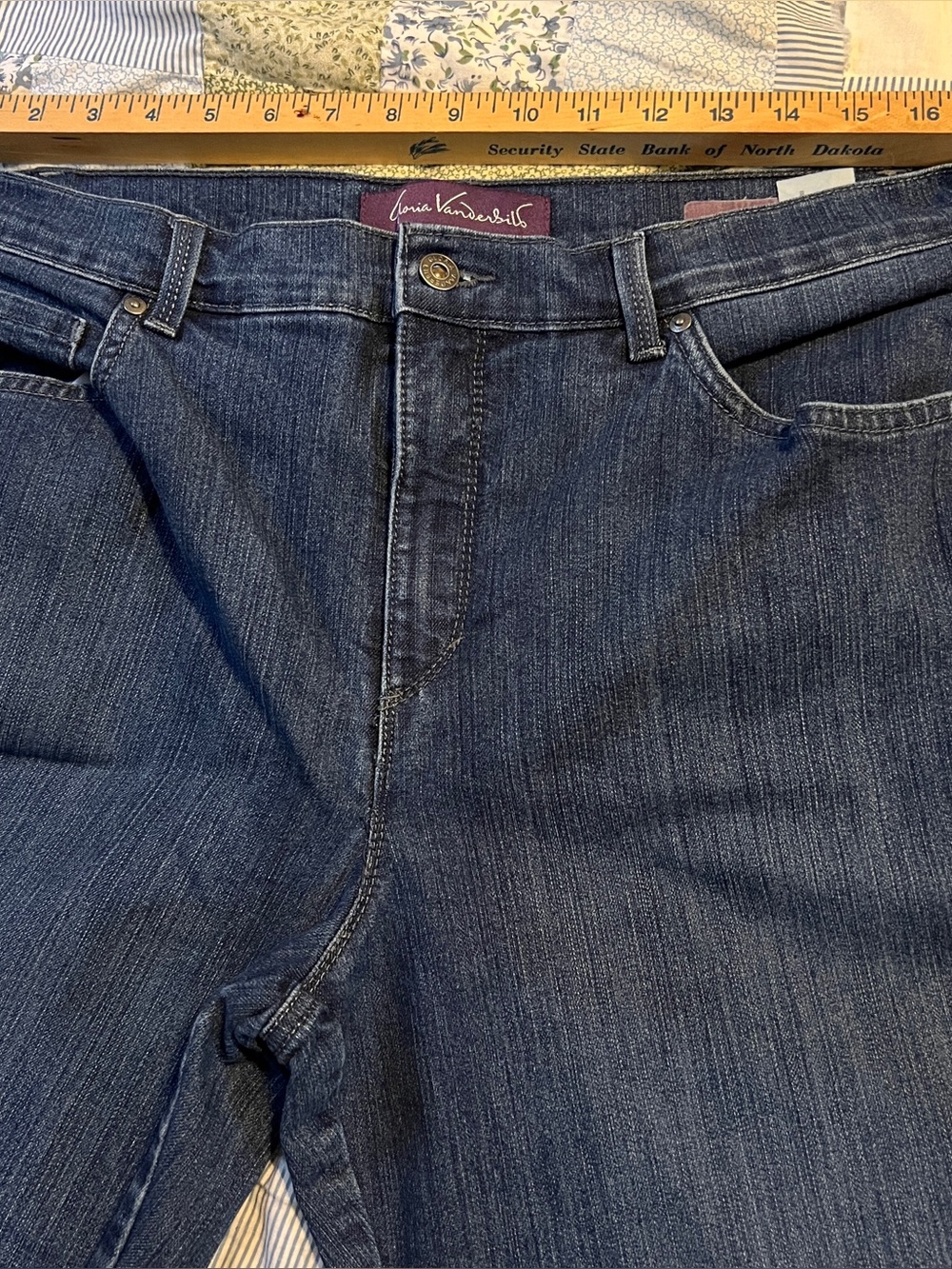 Gloria Vanderbilt Amanda Bootcut Jeans 14 Missy Short MidRise - Picture 4 of 9
